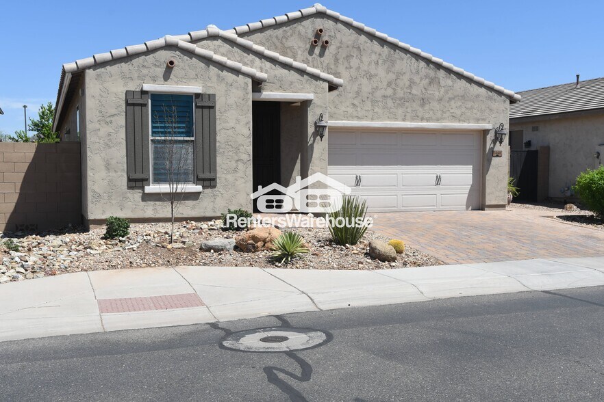 Primary Photo - 3048 W Thorn Tree Dr