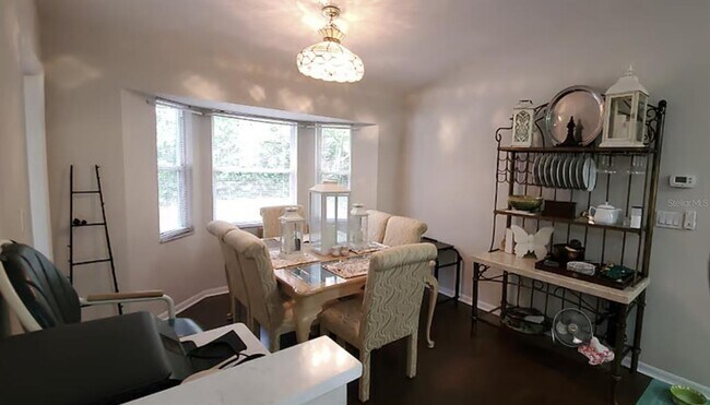 Building Photo - 2534 N Brentwood Cir