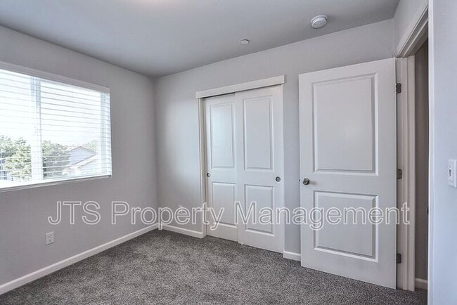 Building Photo - 47 Brookbay Way