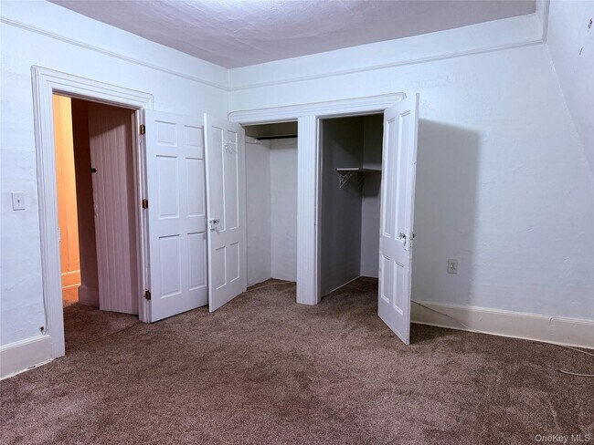 Building Photo - 64 Anstice St