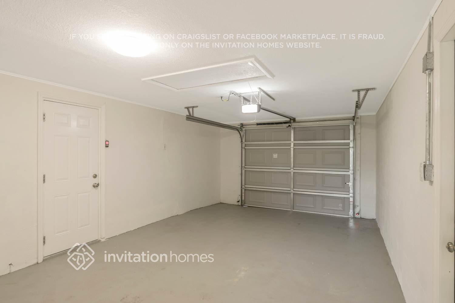 Building Photo - 10801 Corinth St