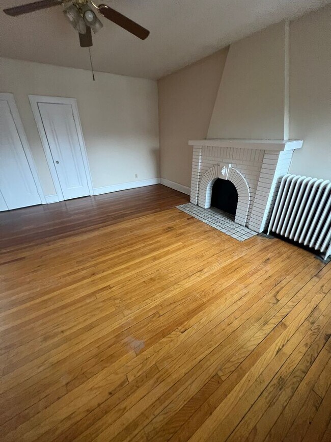 Building Photo - 12497 Cedar Rd