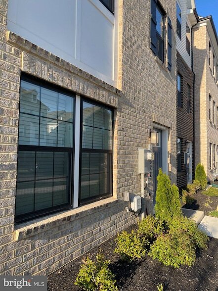 Building Photo - 10622 Meridian Hill Way