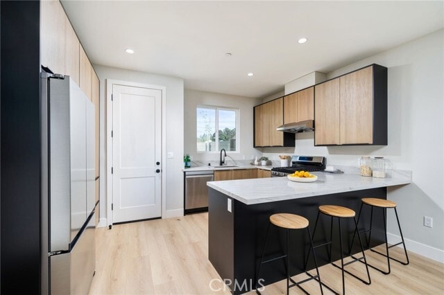 Building Photo - 798 N Amelia Ave