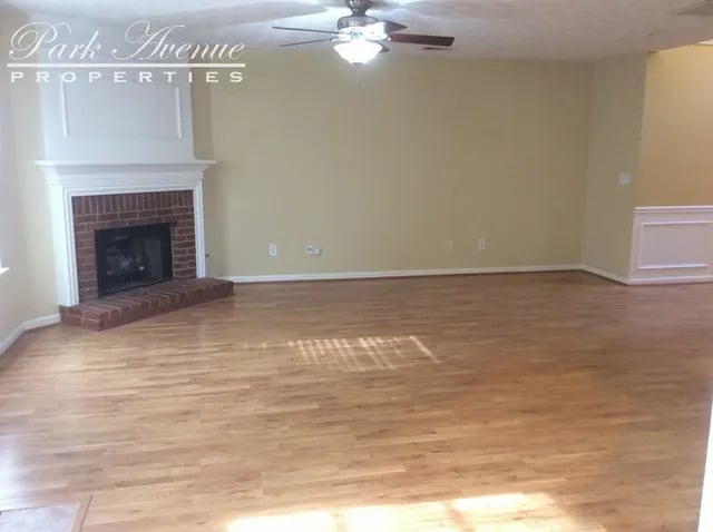 Building Photo - Room in House on Evanston Ct