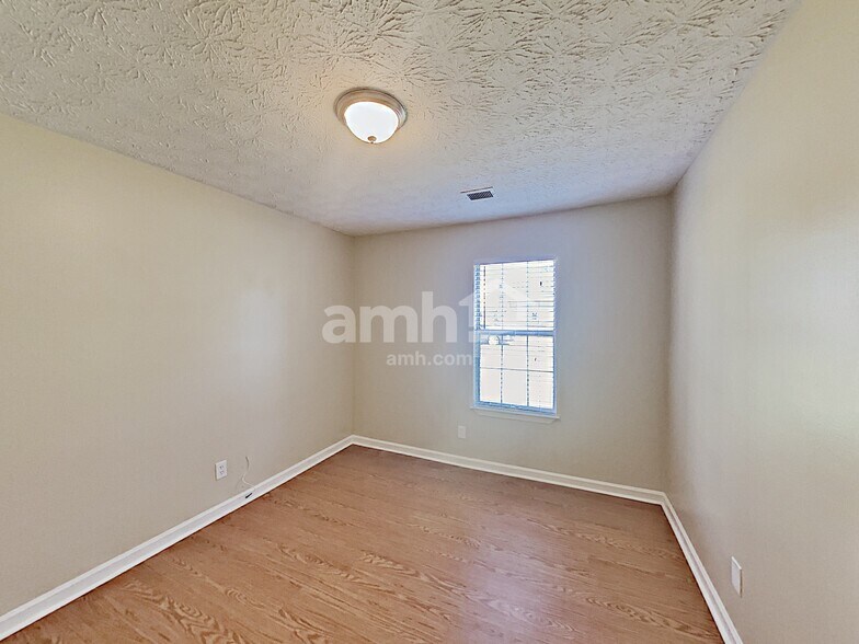 Building Photo - 4046 River Rock Way