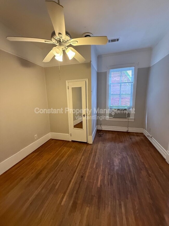 Building Photo - 1061 High St