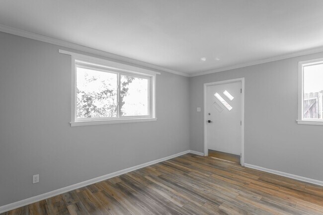 Building Photo - 719 Mcgowan Rd