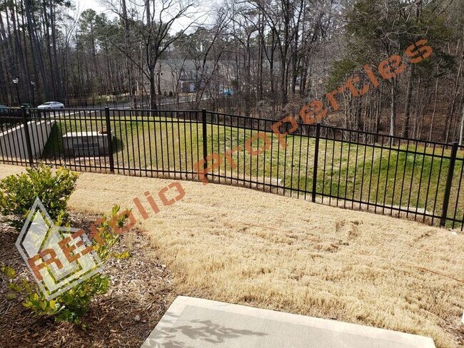 Building Photo - Elegant 3 Bedroom 2.5 Bath 1-Car Garage To...