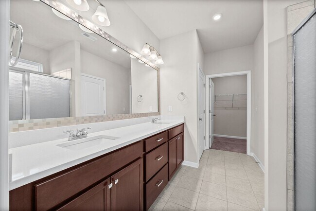 Building Photo - NOW RENT READY
