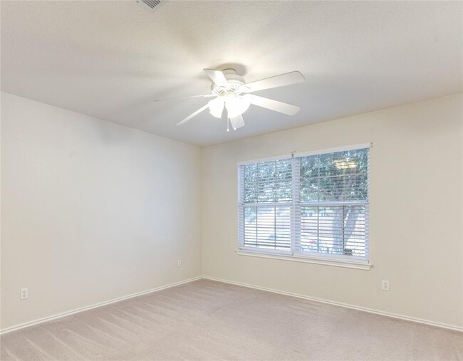 Building Photo - 3712 Julianas Way