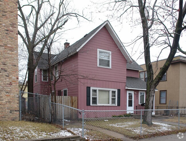 Building Photo - 3043 Grand Ave S