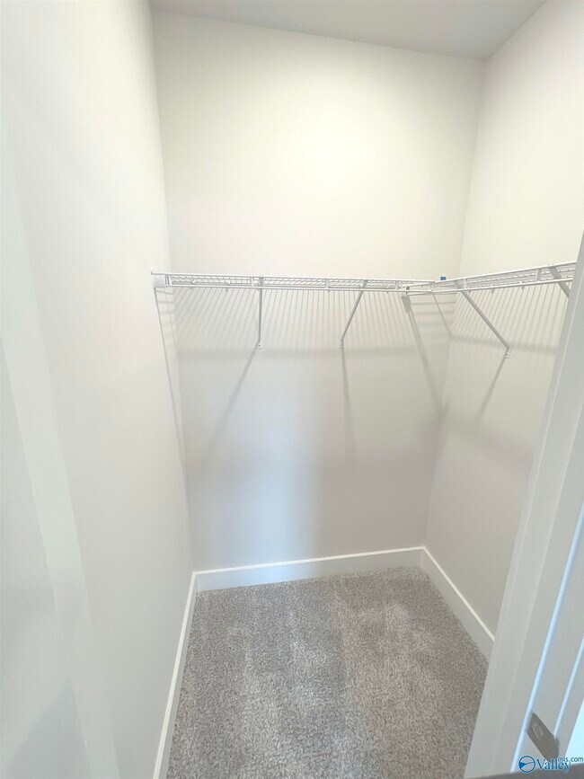 Building Photo - 156 Rugby Dr