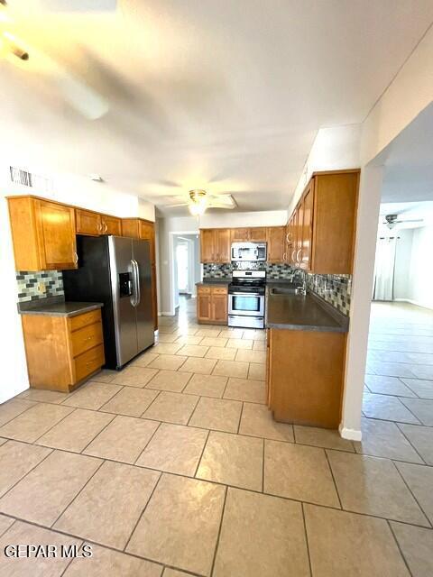 Building Photo - 5813 Beaumont Pl