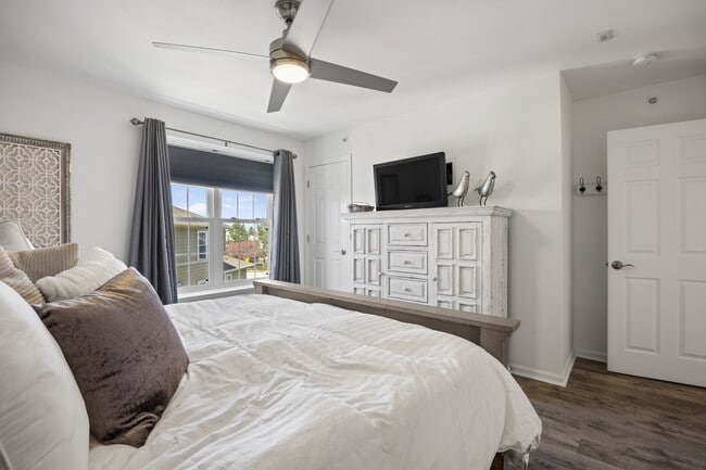 Building Photo - 12762 Ironstone Way