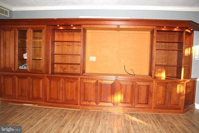 Building Photo - 88 Highpoint Dr