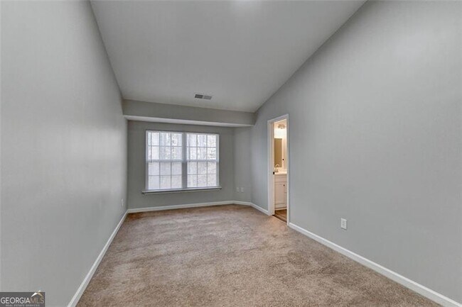 Building Photo - 903 Redwood Dr