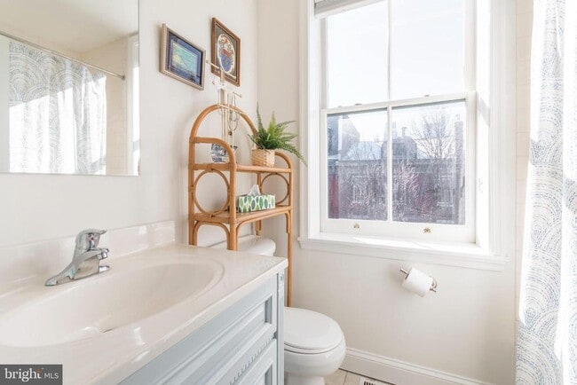 Building Photo - 1731 Wallace St