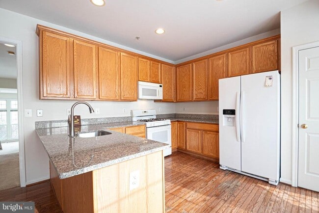 Building Photo - 1682 White Oak Vista Dr