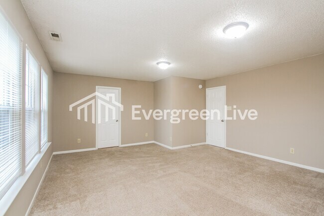 Building Photo - 1806 Sonesta Ln