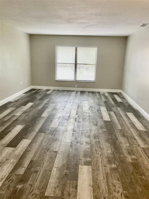 Building Photo - 5008 Manatee Ave W