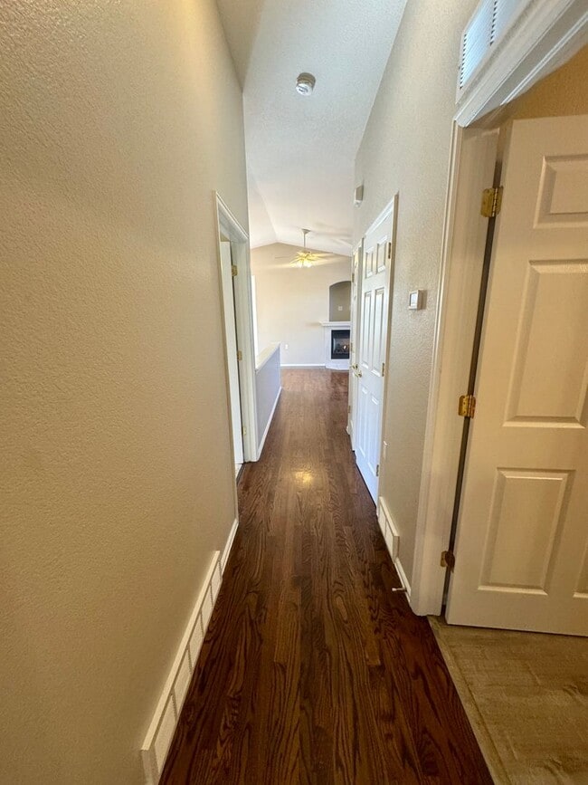 Building Photo - Beautiful home in Pulpit Rock with Stunning Mountain Views