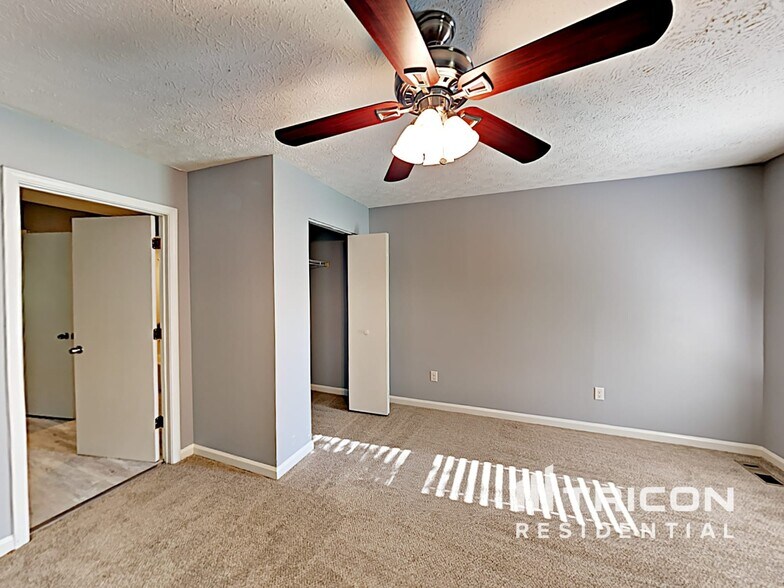 Building Photo - 146 Meadow Ridge Dr