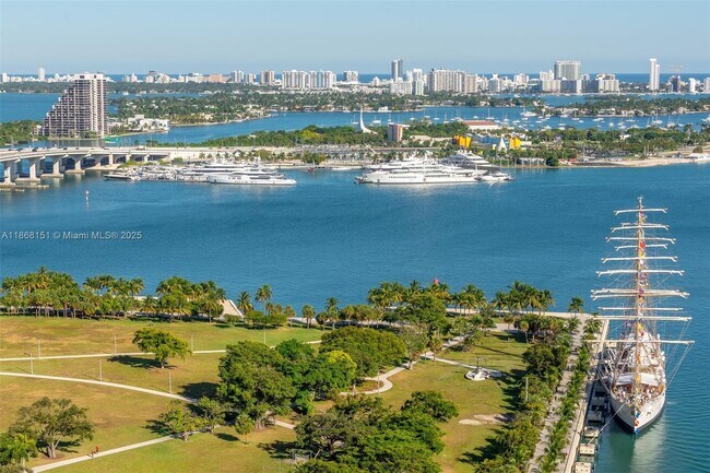 Building Photo - 888 Biscayne Blvd