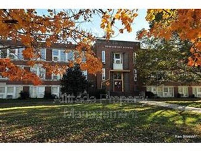 Primary Photo - 555 Bridgeport Rd
