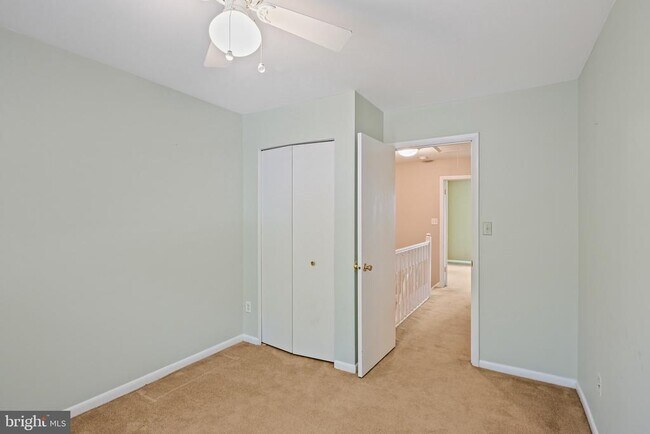 Building Photo - 7 Castlehill Ct
