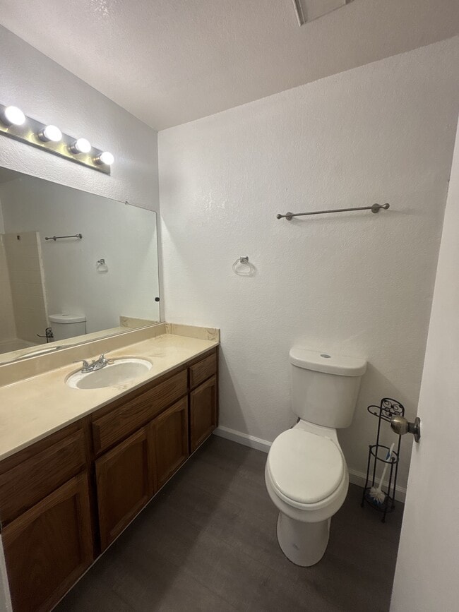Building Photo - 5208 Maximillian Dr