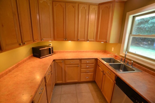 Building Photo - West Feliciana School District! 3 bedroom, 1.5 bath home in coveted Audubon Hills Subdiv