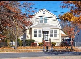 Building Photo - 16501 Union Tpke
