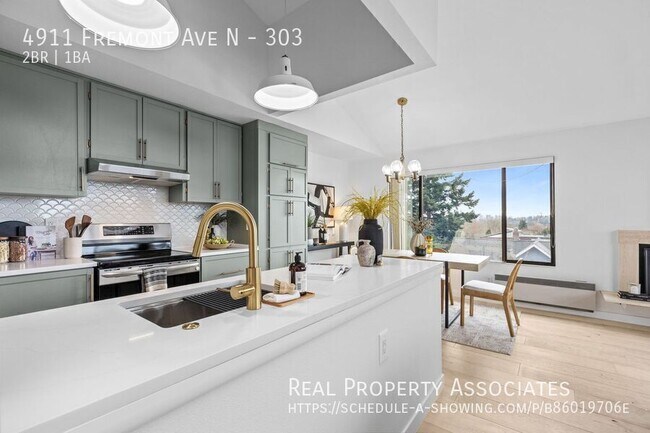 Building Photo - 4911 Fremont Ave N