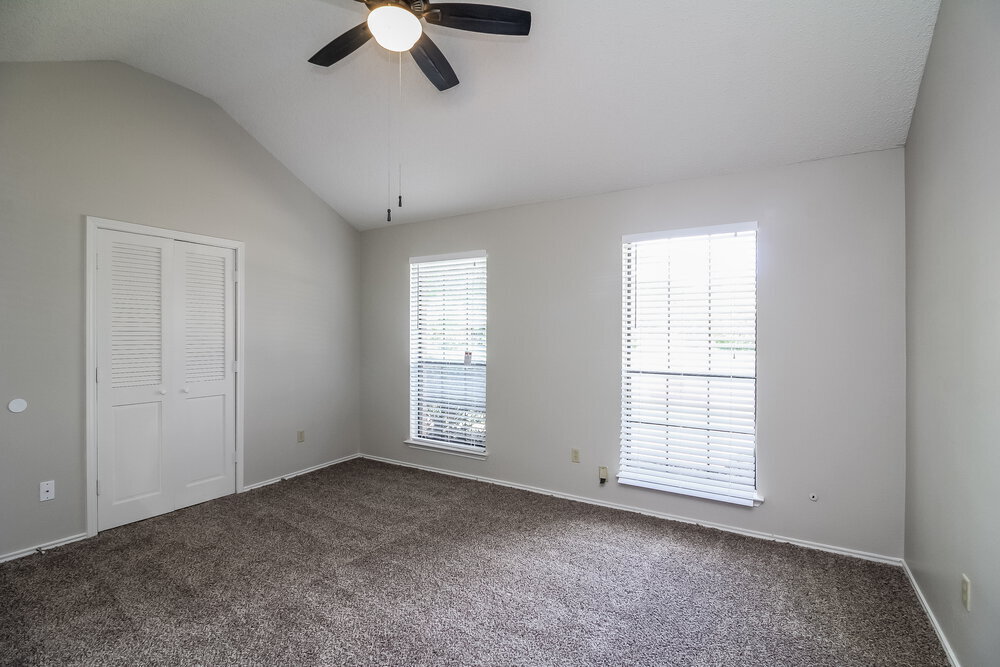 Building Photo - 927 Aspen Dr