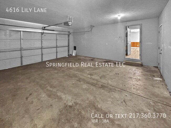 Building Photo - 4616 Lily Ln