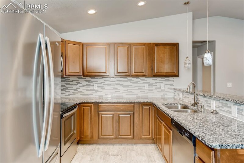 Building Photo - 3108 Moonbeam Cir S