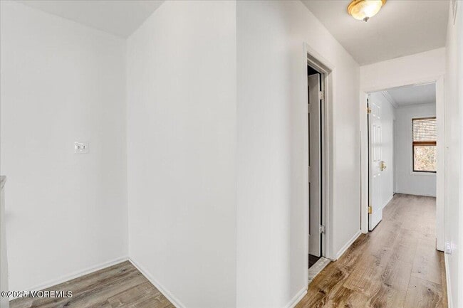 Building Photo - 12 Lone Star Ln