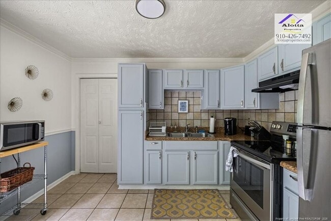 Building Photo - 743 Rustland Dr