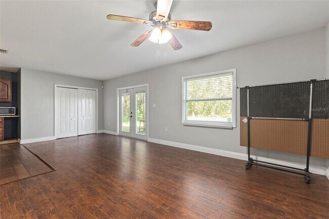 Building Photo - 3106 E Trapnell Rd