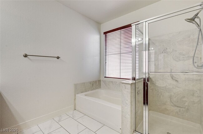 Building Photo - 6935 Galeria Posada Ave