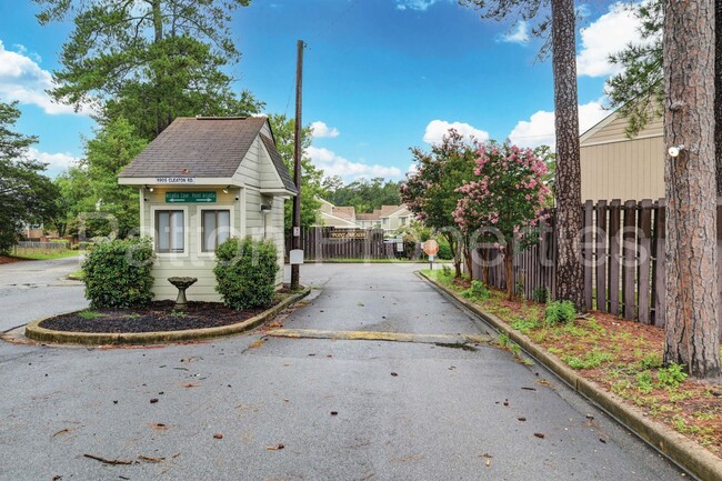 Building Photo - Point Arcadia Townhome