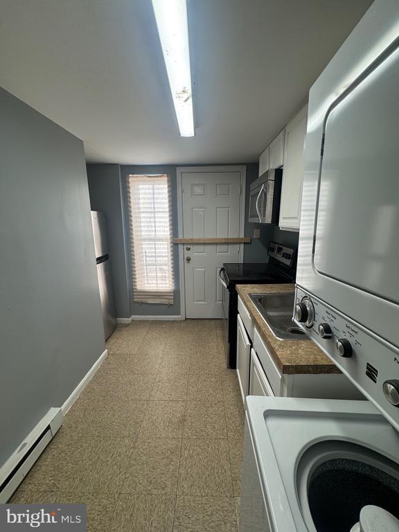 Building Photo - 5000 Litchfield Ave