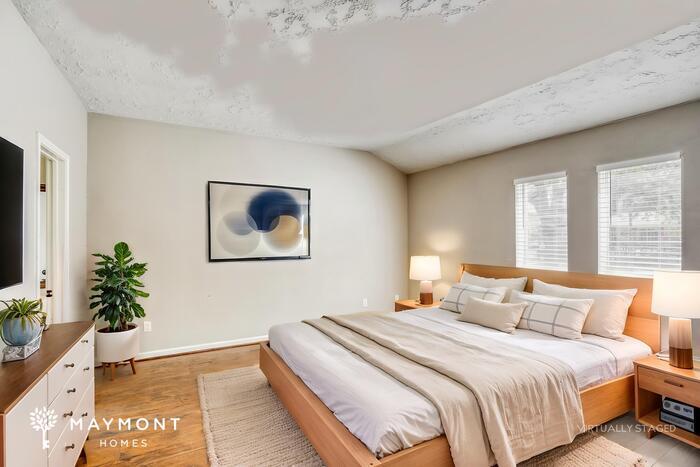 Building Photo - 11210 Crooked Pine Dr