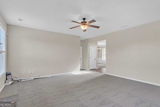 Building Photo - 568 Garden View Ct