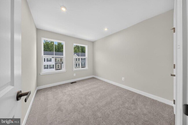 Building Photo - 1863 Bergerac Ct