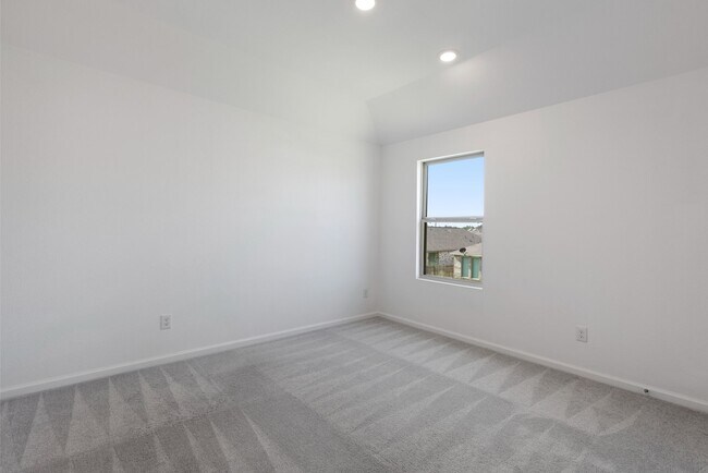 Building Photo - 4914 Chester Lk Ln