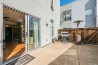 Building Photo - 451 Kansas St