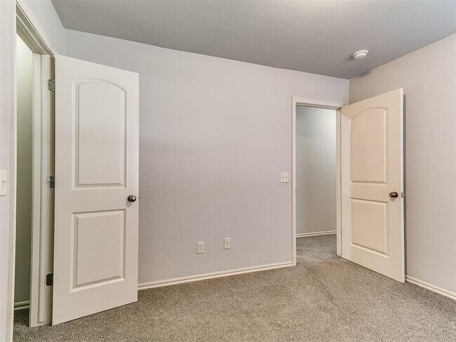 Building Photo - 8401 NW 107th St