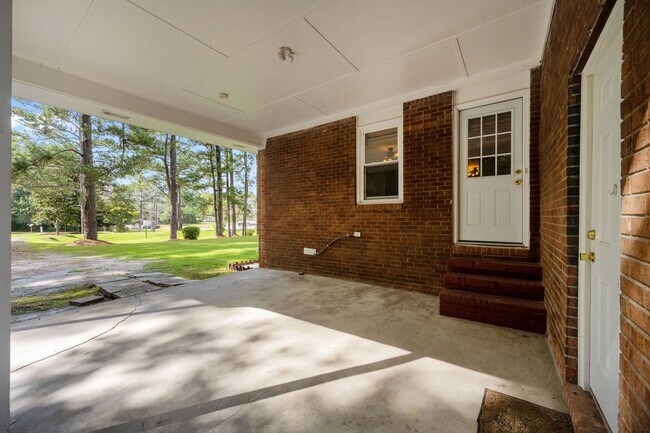 Building Photo - Welcome to Rocky Run Road!